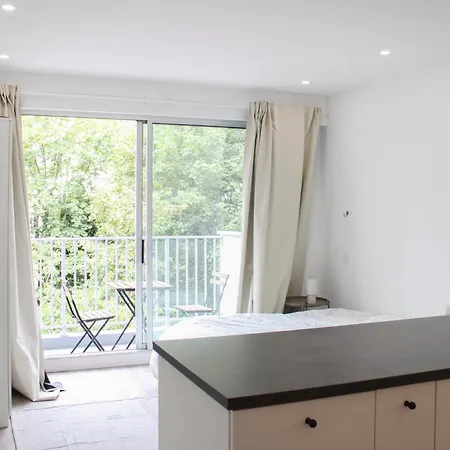 Charming With Private Terrace 11th Apartman