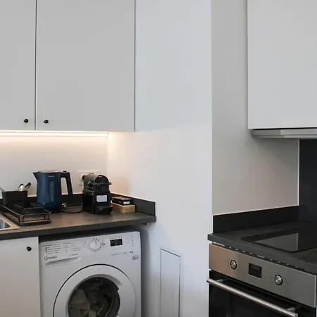 Apartman Charming With Private Terrace 11th Párizs