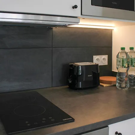 Charming With Private Terrace 11th Apartman